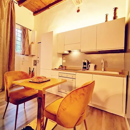 Dechiari21 Boutique * 博洛尼亚