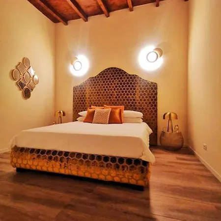 Dechiari21 Boutique بولونيا